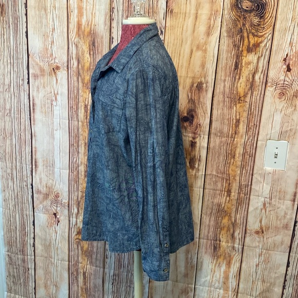 Liz Claiborne XL Women's Denim 3/4 Button up Blue Pattern  Long Sleeve Shirt - Picture 4 of 7